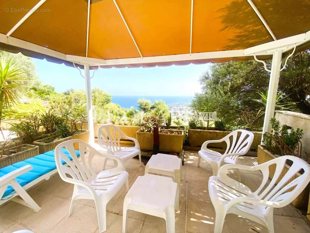 Appartement à ROQUEBRUNE-CAP-MARTIN