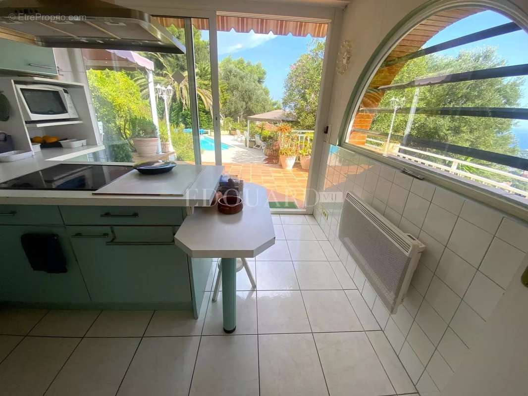 Appartement à ROQUEBRUNE-CAP-MARTIN