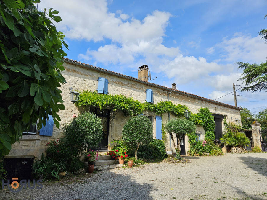 Maison à LA ROCHEFOUCAULD