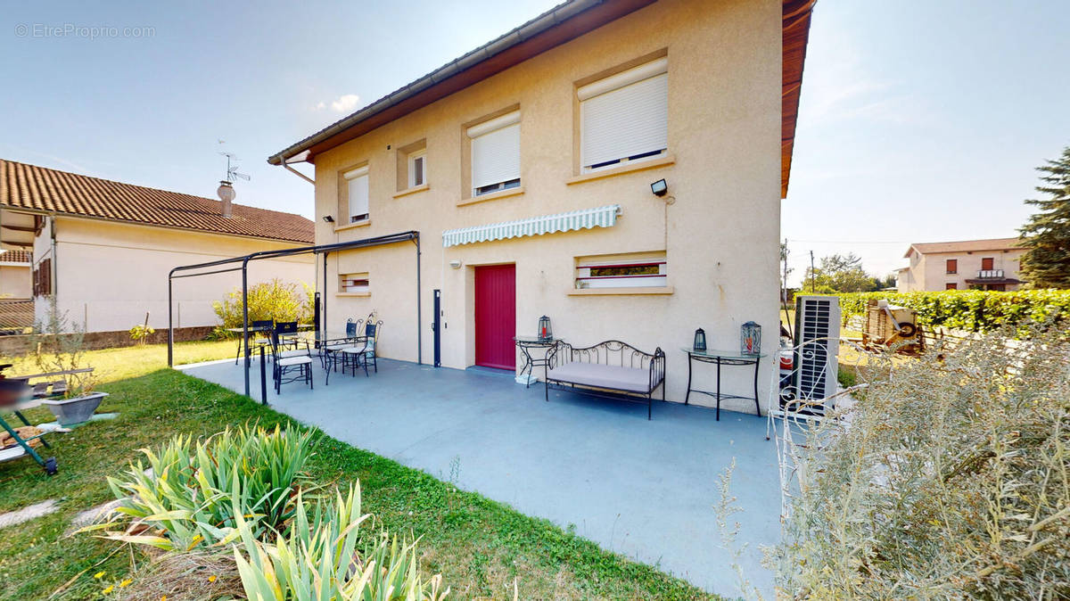 Maison à SAINT-DENIS-EN-BUGEY