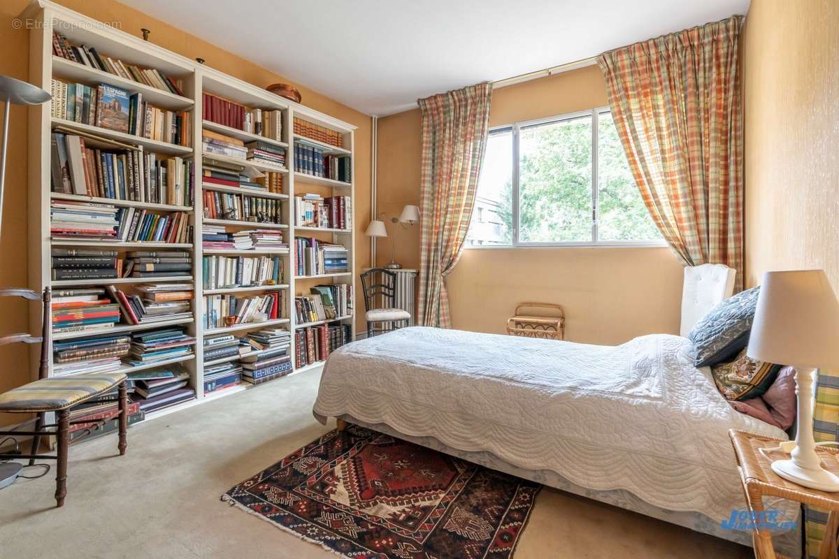 Appartement à NOGENT-SUR-MARNE