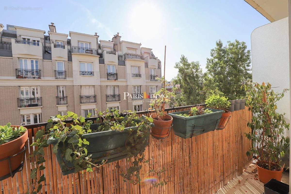 Appartement à PARIS-18E