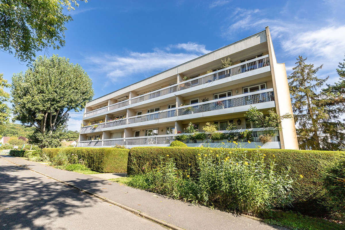 Appartement à VERRIERES-LE-BUISSON