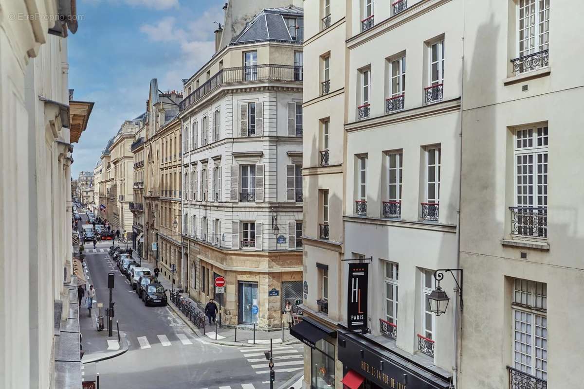 Appartement à PARIS-7E