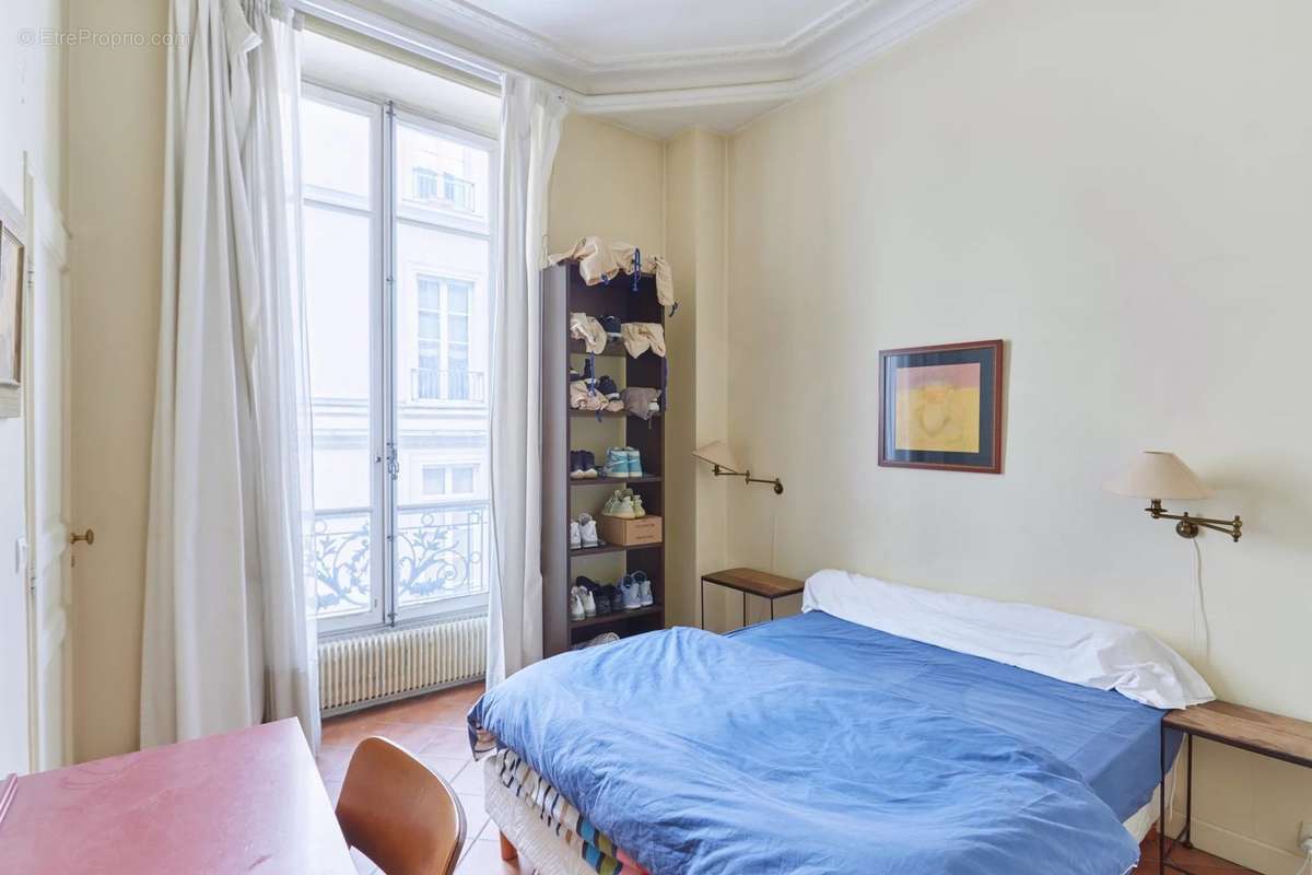 Appartement à PARIS-7E