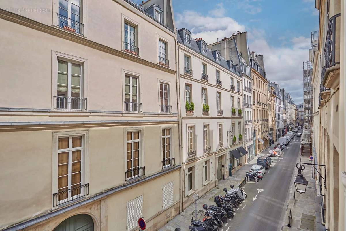 Appartement à PARIS-7E