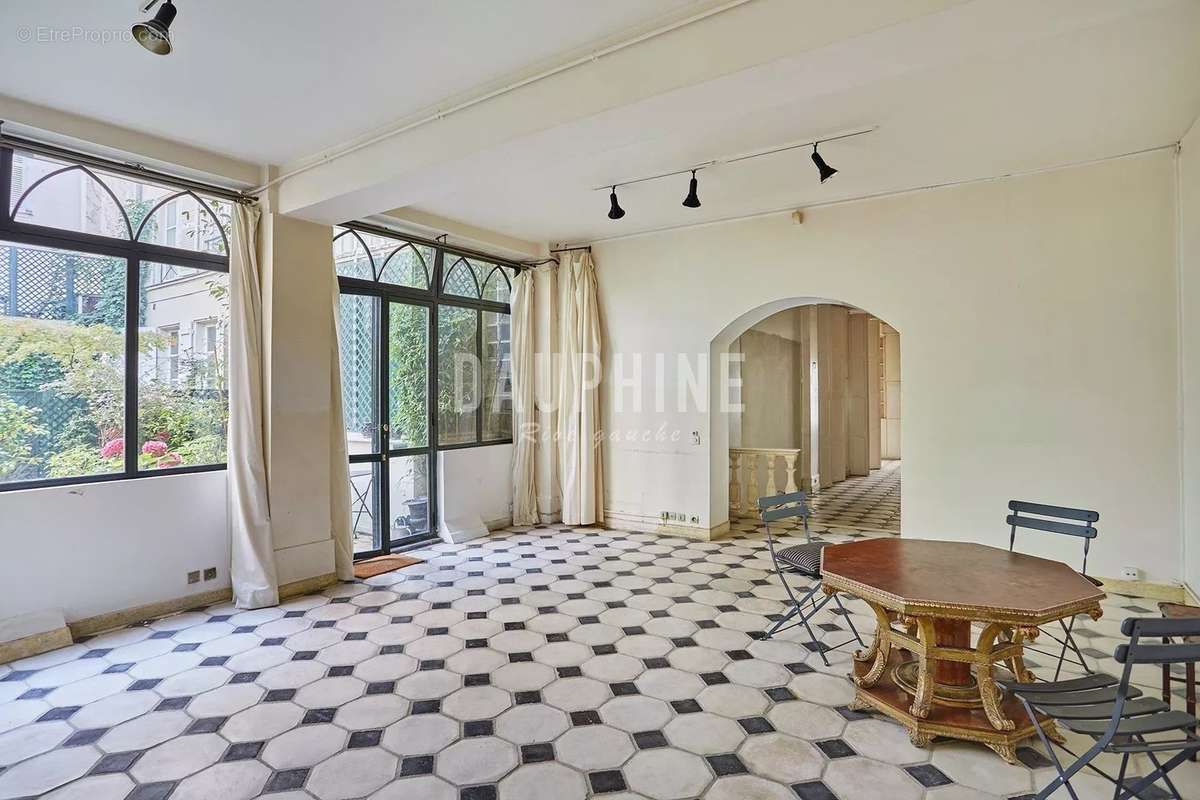 Appartement à PARIS-7E