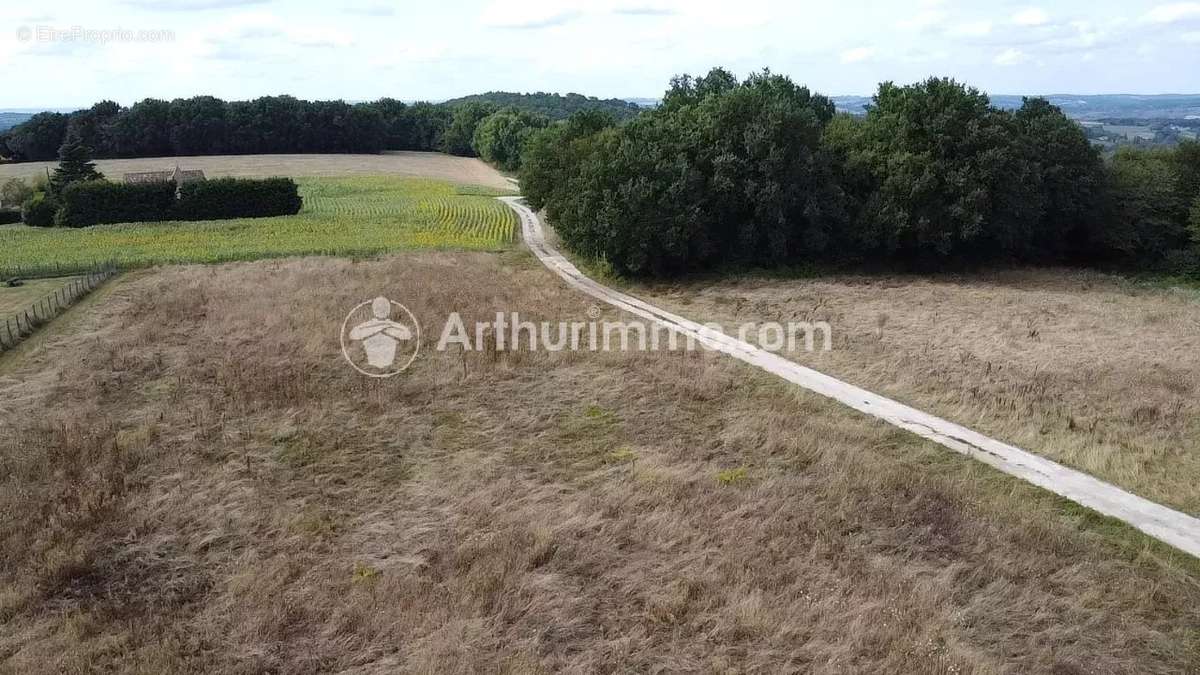 Terrain à DOUCHAPT