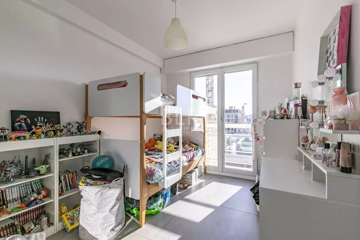 Appartement à PARIS-10E