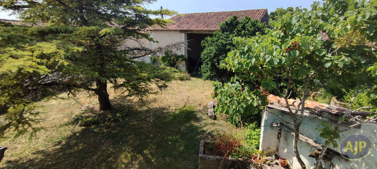 Maison à ECHEBRUNE