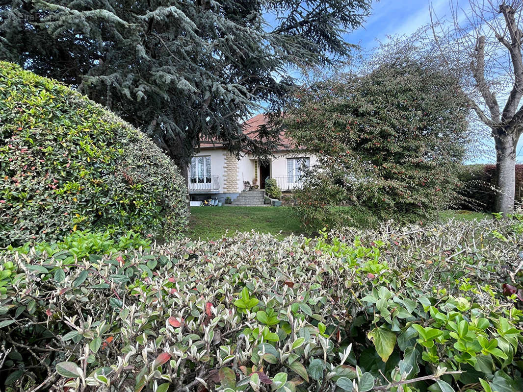 Maison à SAINT-MARTIN-DE-FONTENAY