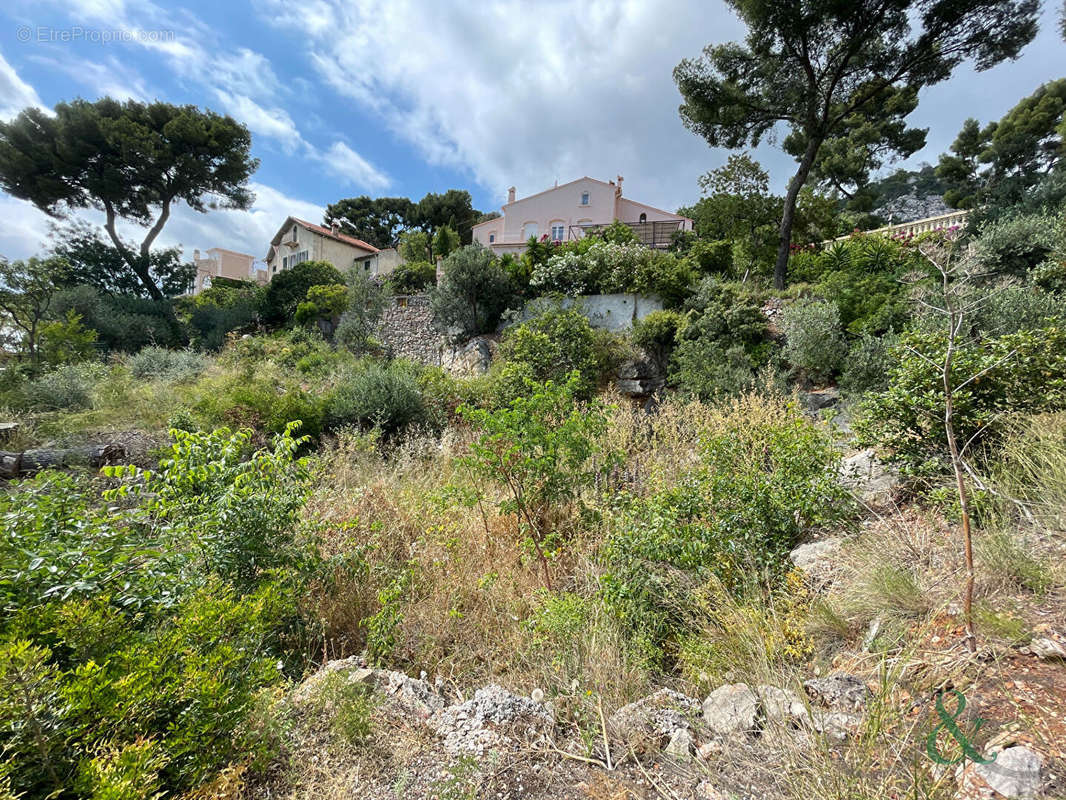 Terrain à TOULON