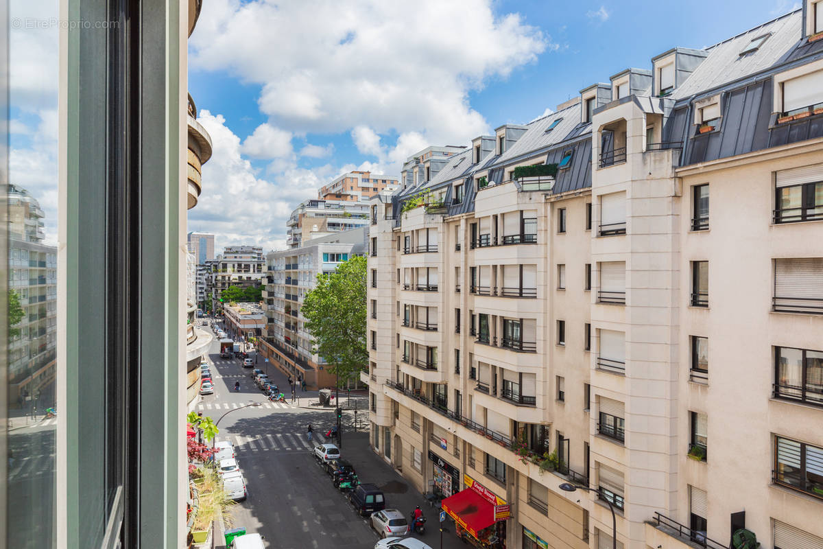 Appartement à PARIS-19E