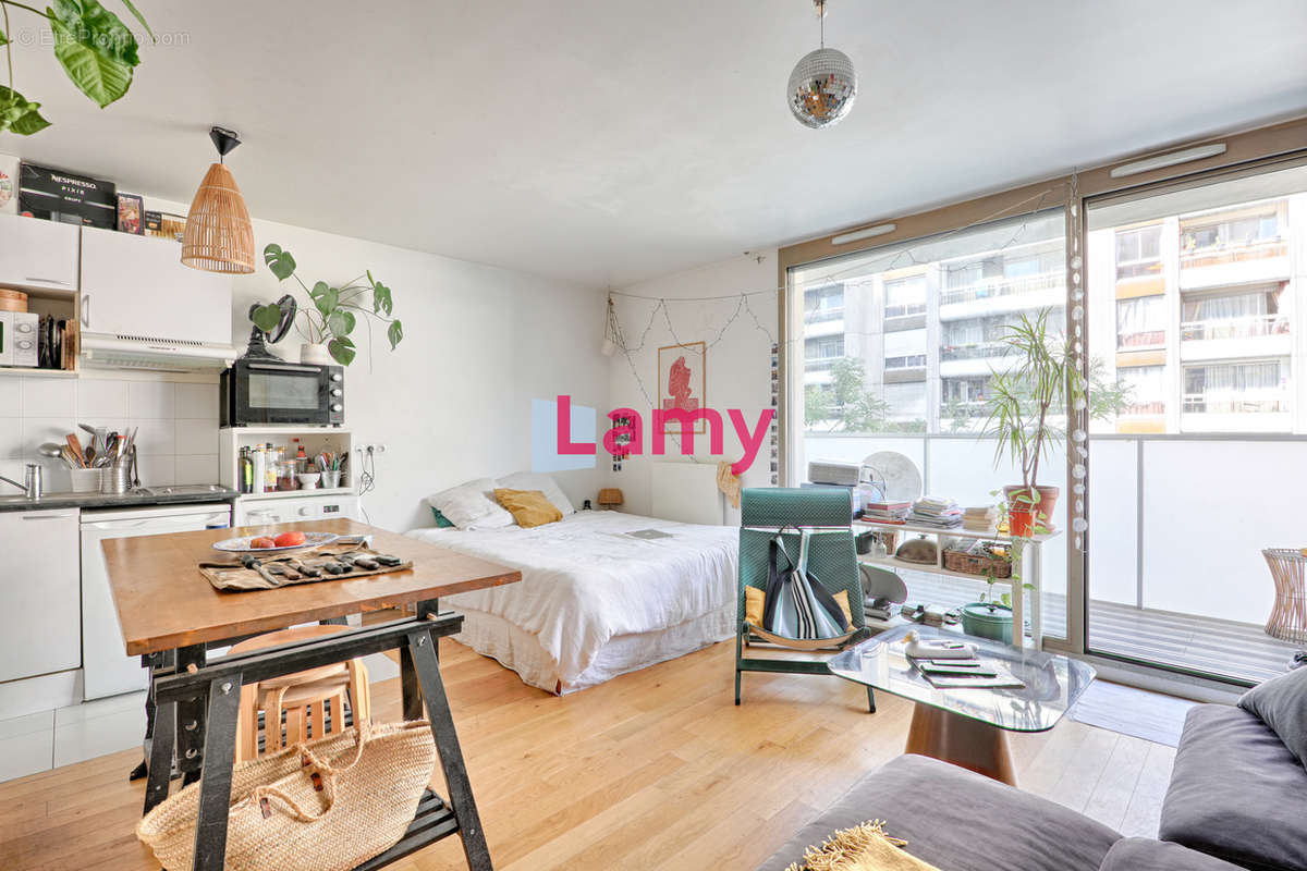 Appartement à PARIS-19E