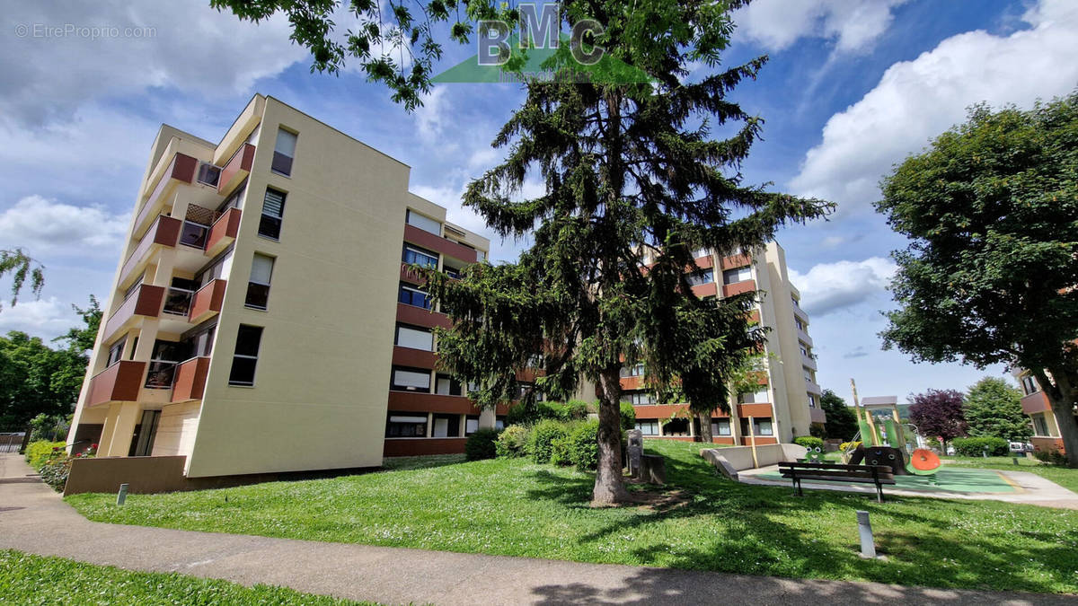 Appartement à LE PLESSIS-BOUCHARD