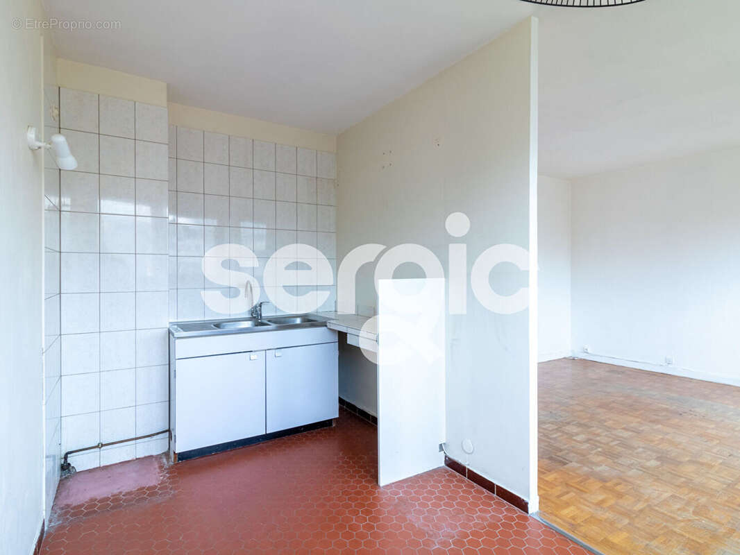 Appartement à PARIS-14E