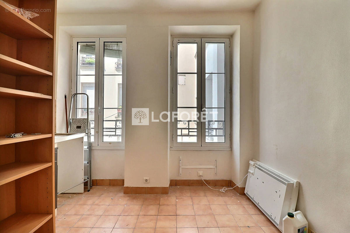 Appartement à PARIS-10E