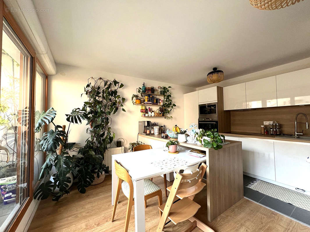 Appartement à PARIS-19E