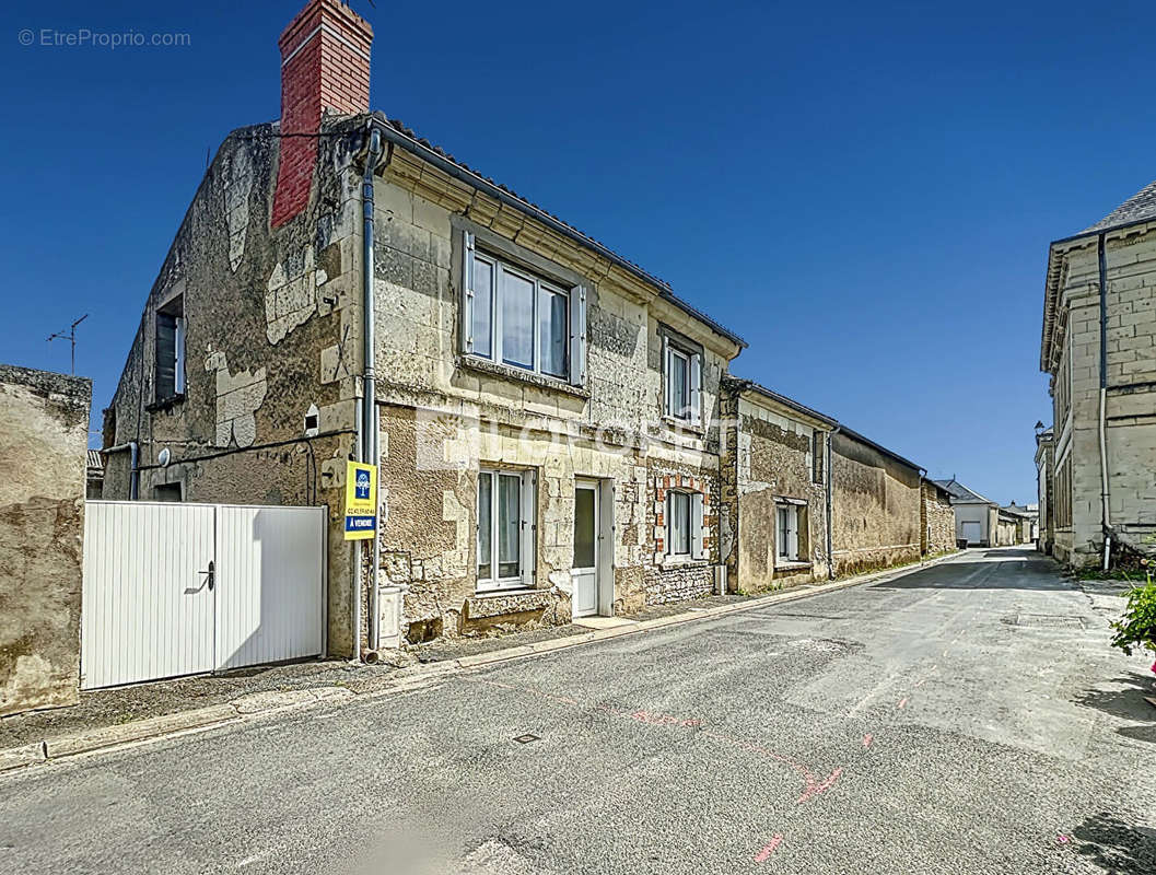 Maison à DOUE-LA-FONTAINE