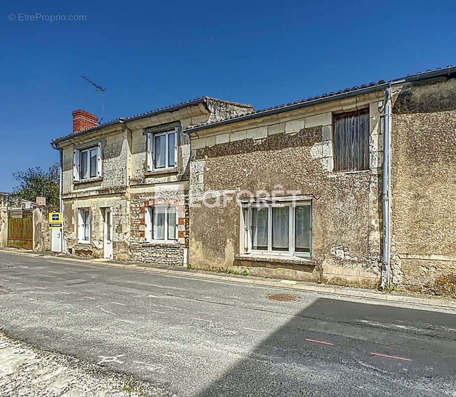 Maison à DOUE-LA-FONTAINE