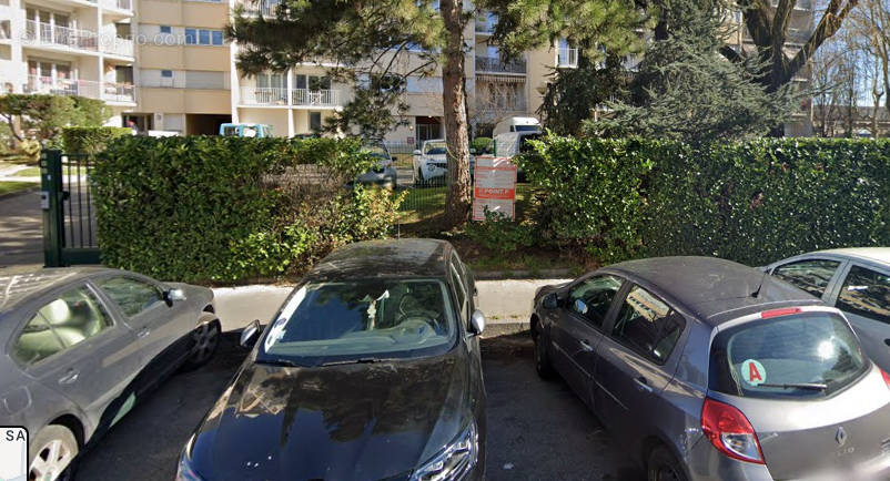 Parking à VILLEURBANNE