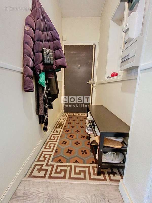 Appartement à COURBEVOIE