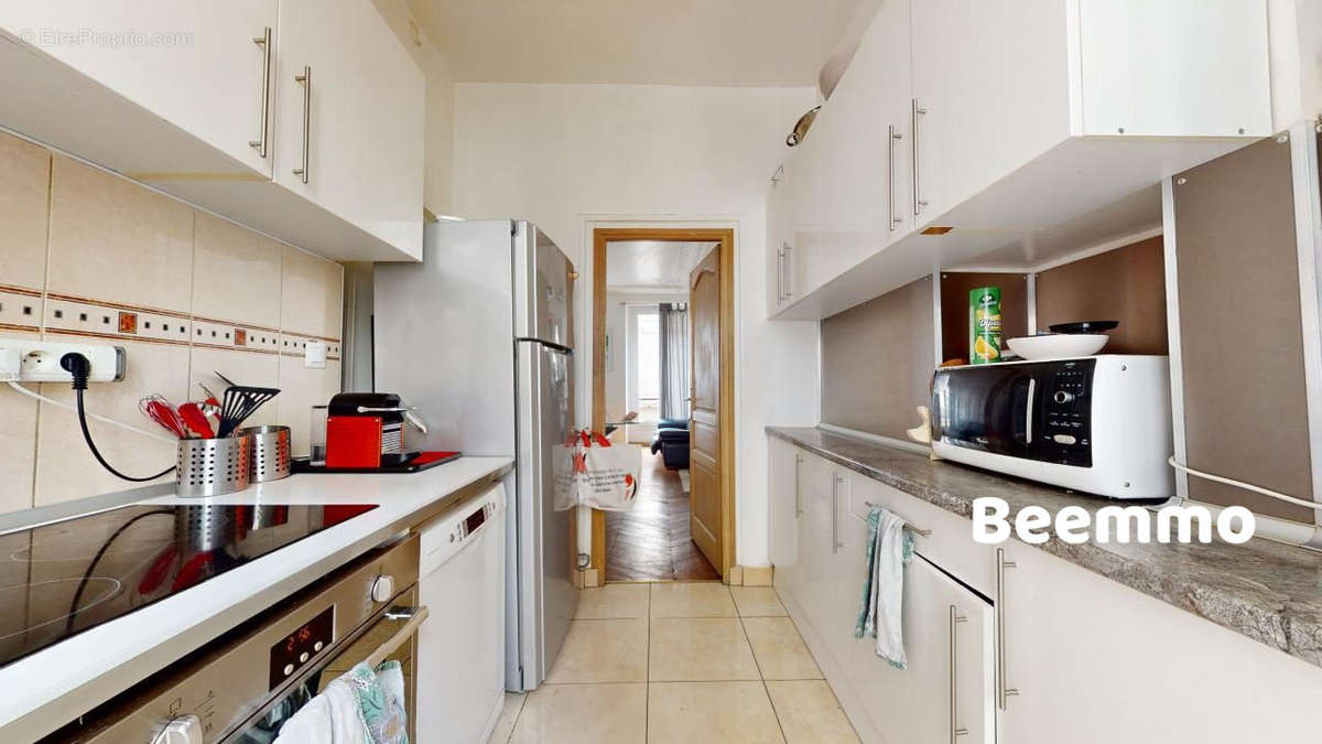 Appartement à PARIS-8E