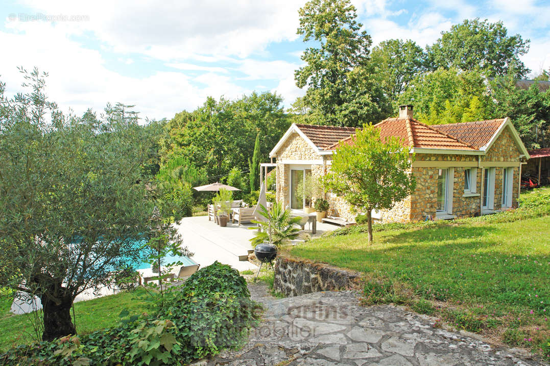 Maison à VERRIERES-LE-BUISSON