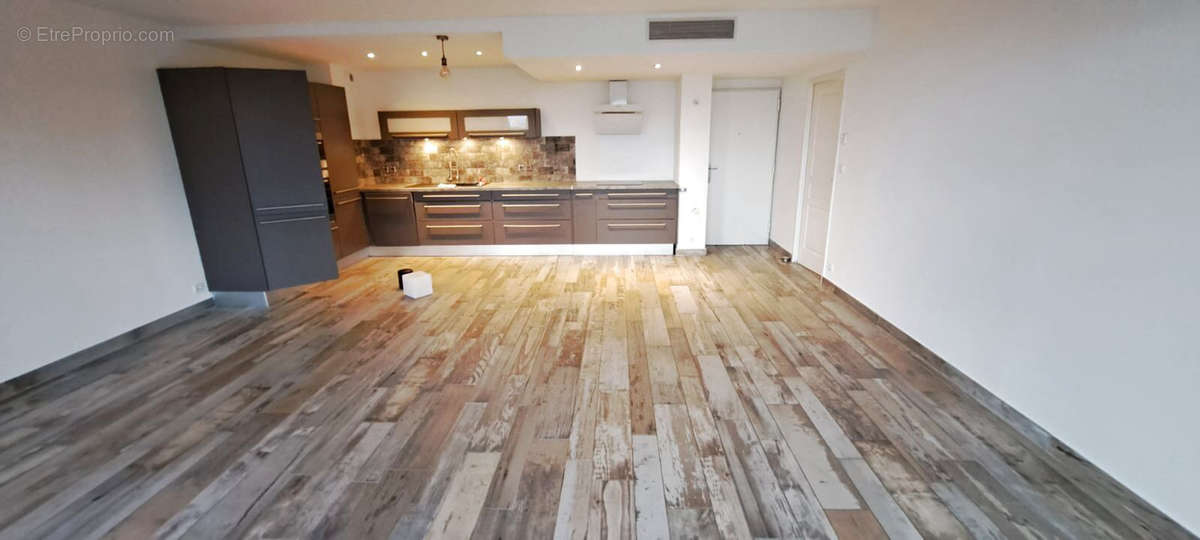 Appartement à MARSEILLE-16E