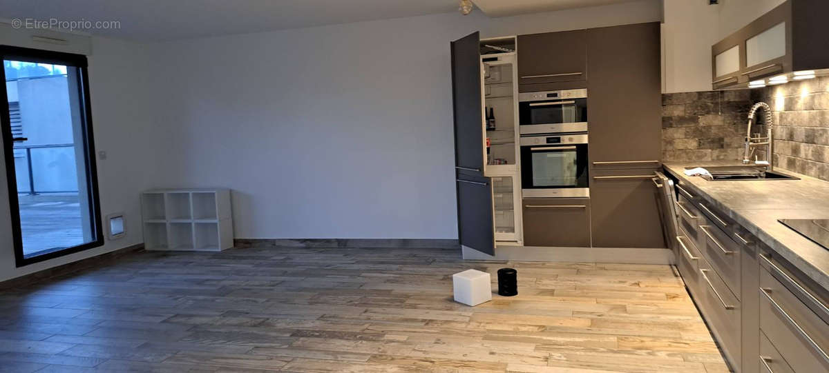 Appartement à MARSEILLE-16E