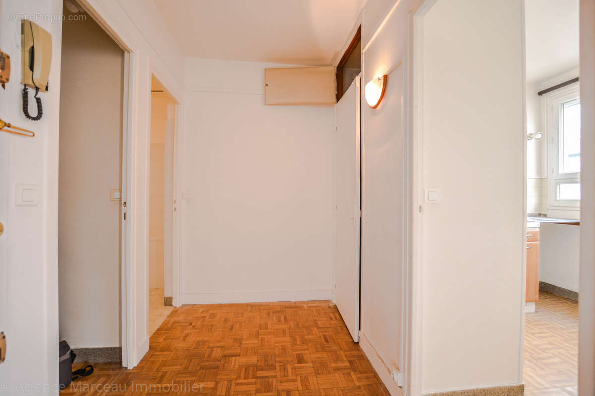 Appartement à COURBEVOIE