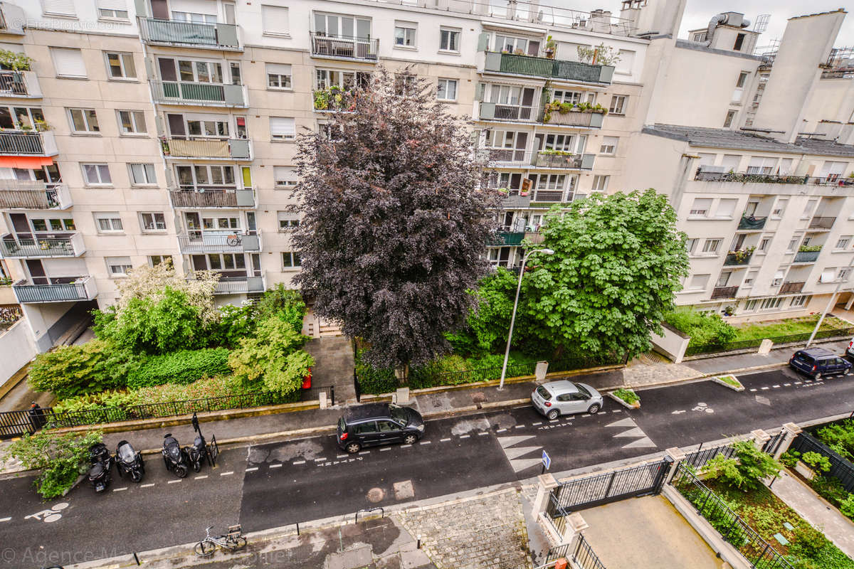 Appartement à COURBEVOIE