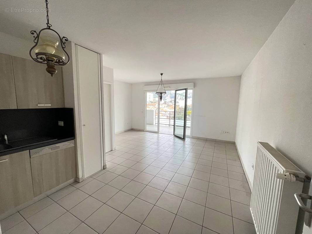 Appartement à MARSEILLE-10E