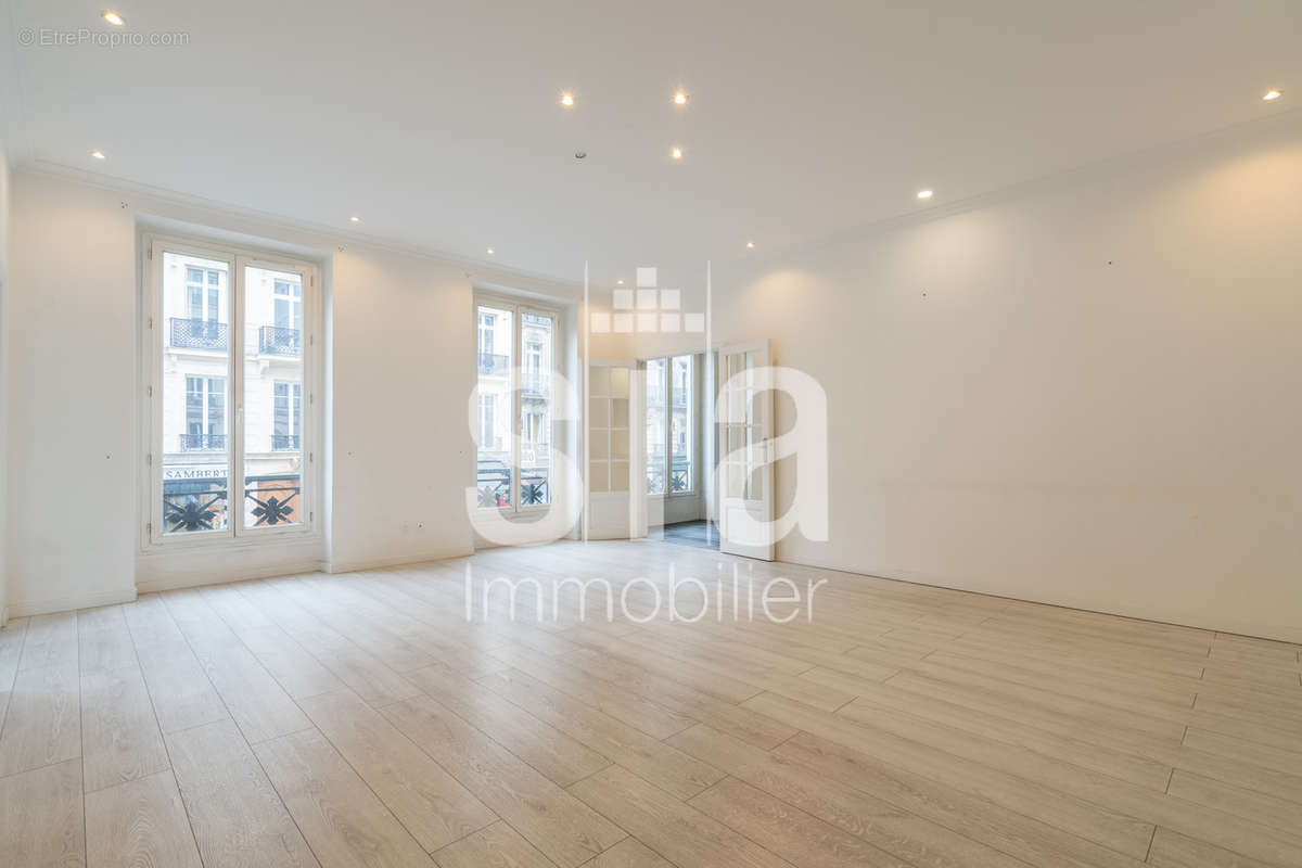 Appartement à PARIS-9E