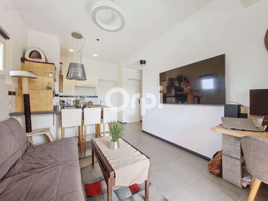 Appartement à VILLENEUVE-LOUBET