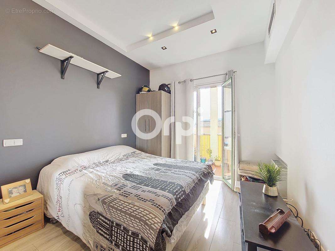 Appartement à VILLENEUVE-LOUBET