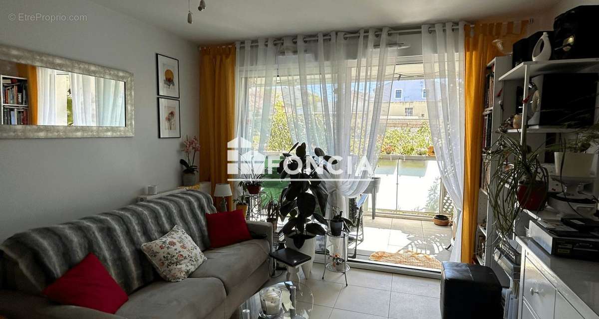 Appartement à MARSEILLE-8E