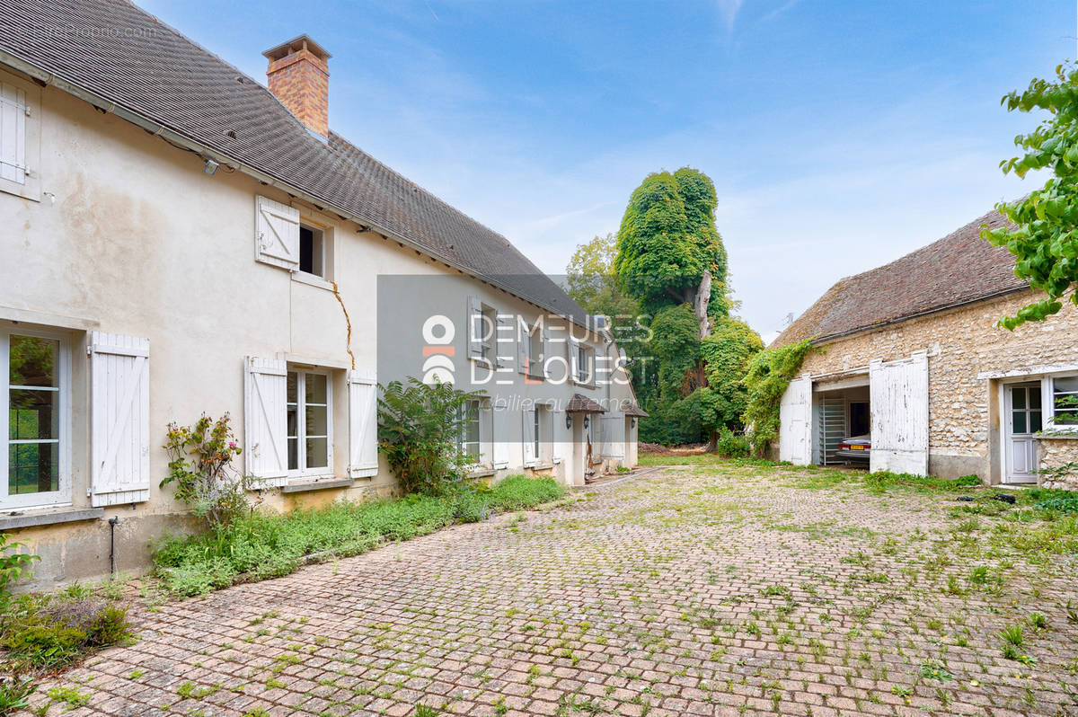 Maison à COURGENT