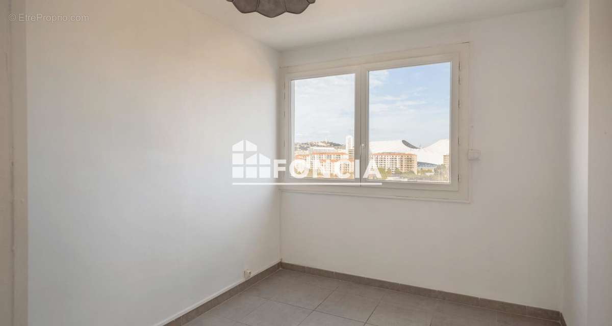 Appartement à MARSEILLE-9E