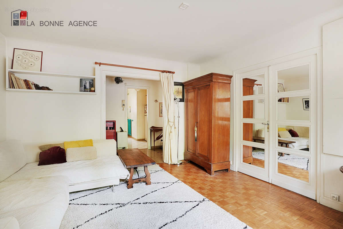 Appartement à PARIS-15E