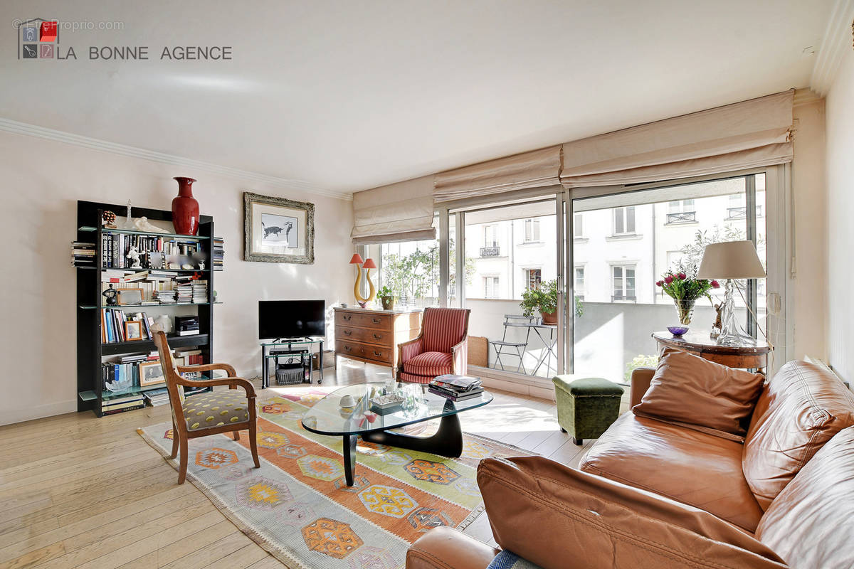 Appartement à PARIS-7E