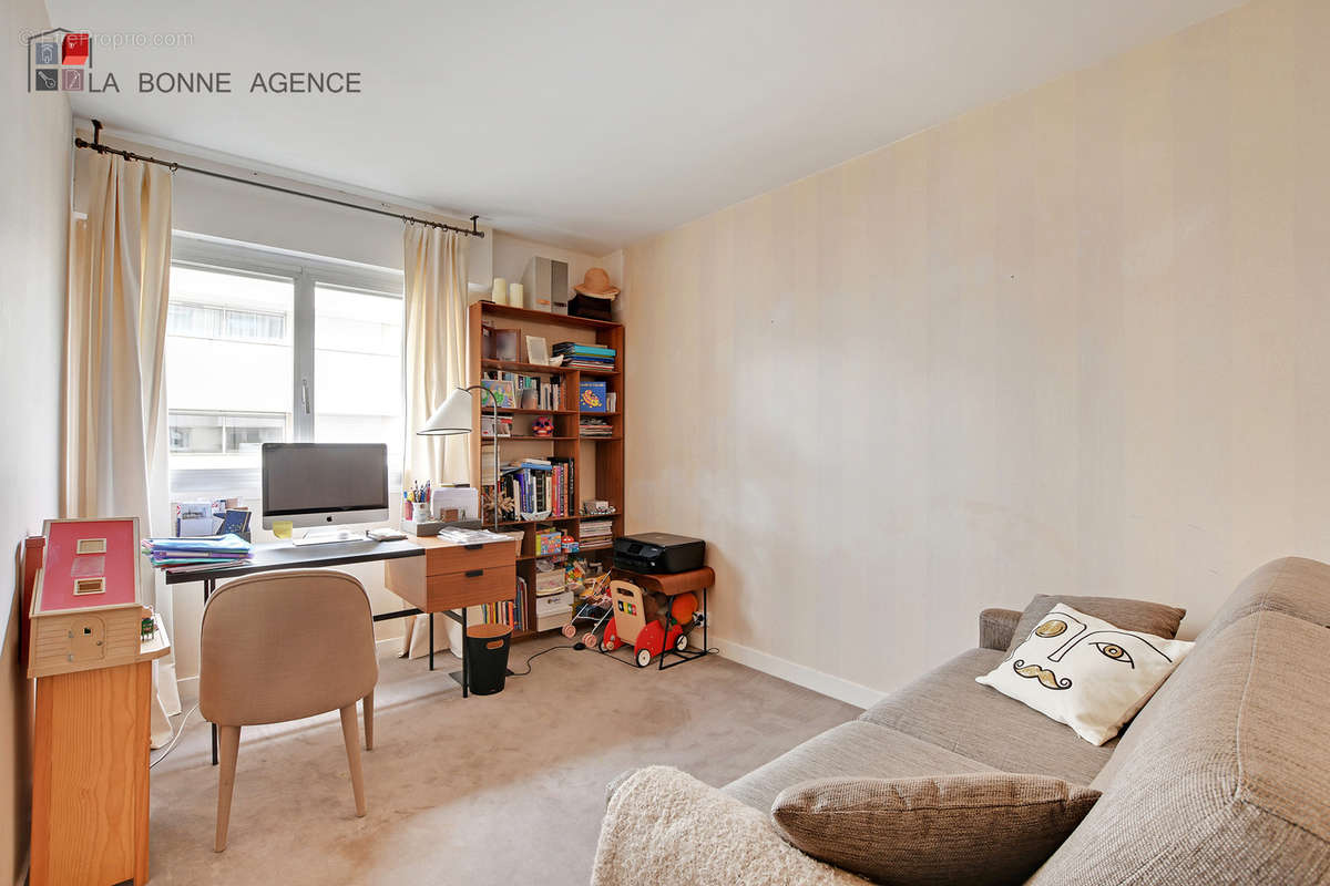 Appartement à PARIS-7E