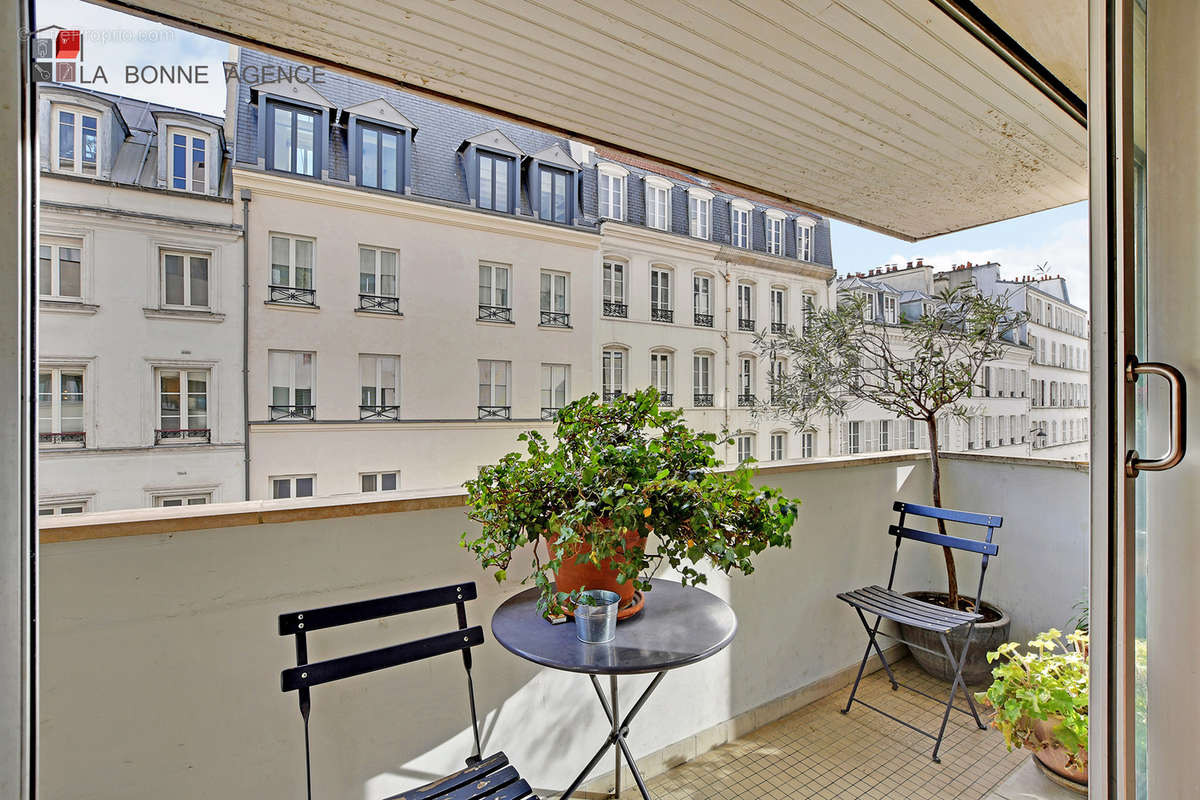 Appartement à PARIS-7E