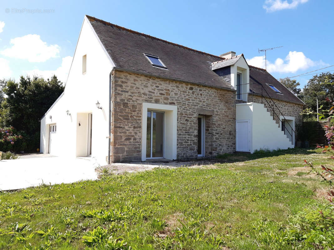 Maison à PLOGASTEL-SAINT-GERMAIN