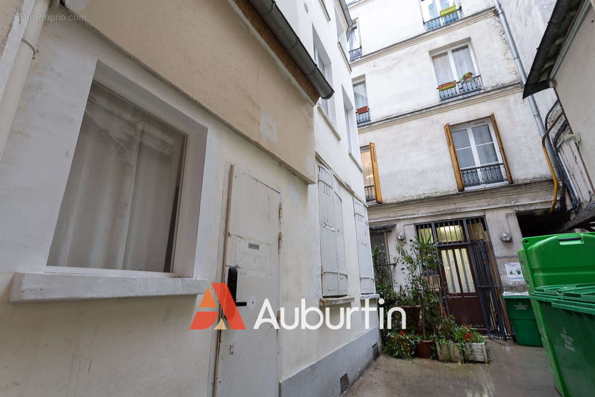 Appartement à PARIS-2E