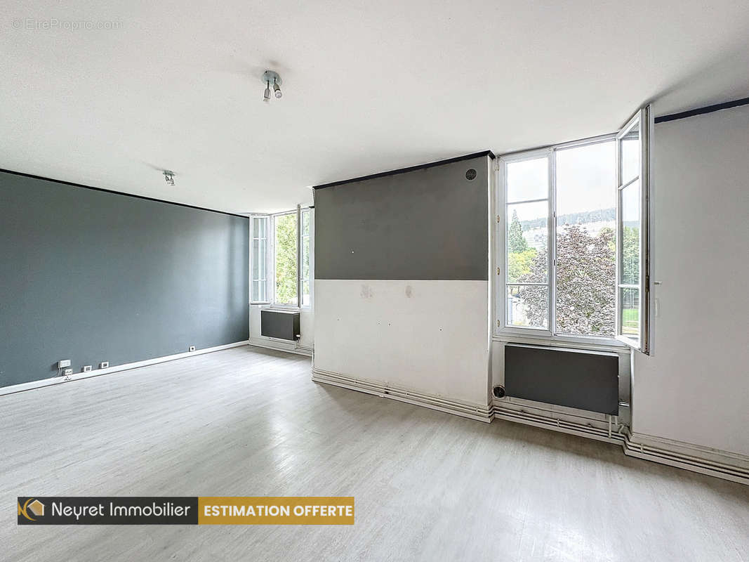 Appartement à SAINT-ETIENNE