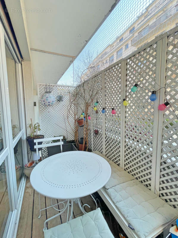 Appartement à PARIS-20E