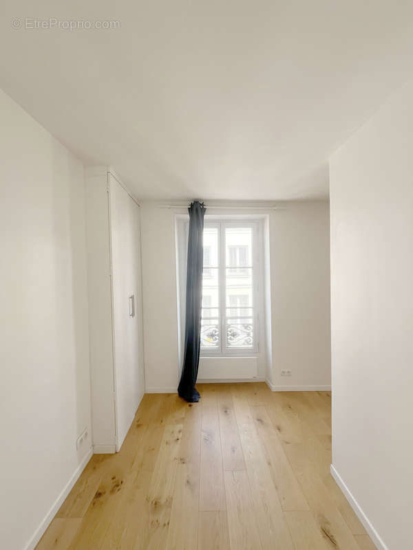 Appartement à PARIS-4E