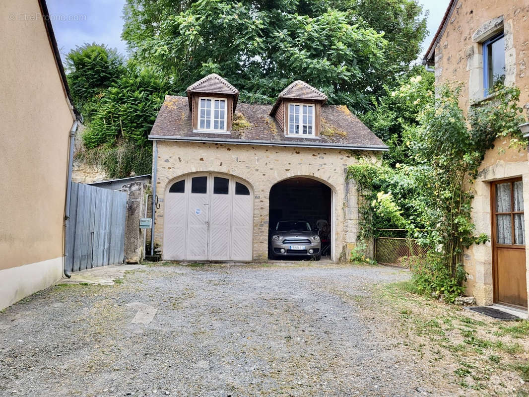 Maison à PARCE-SUR-SARTHE