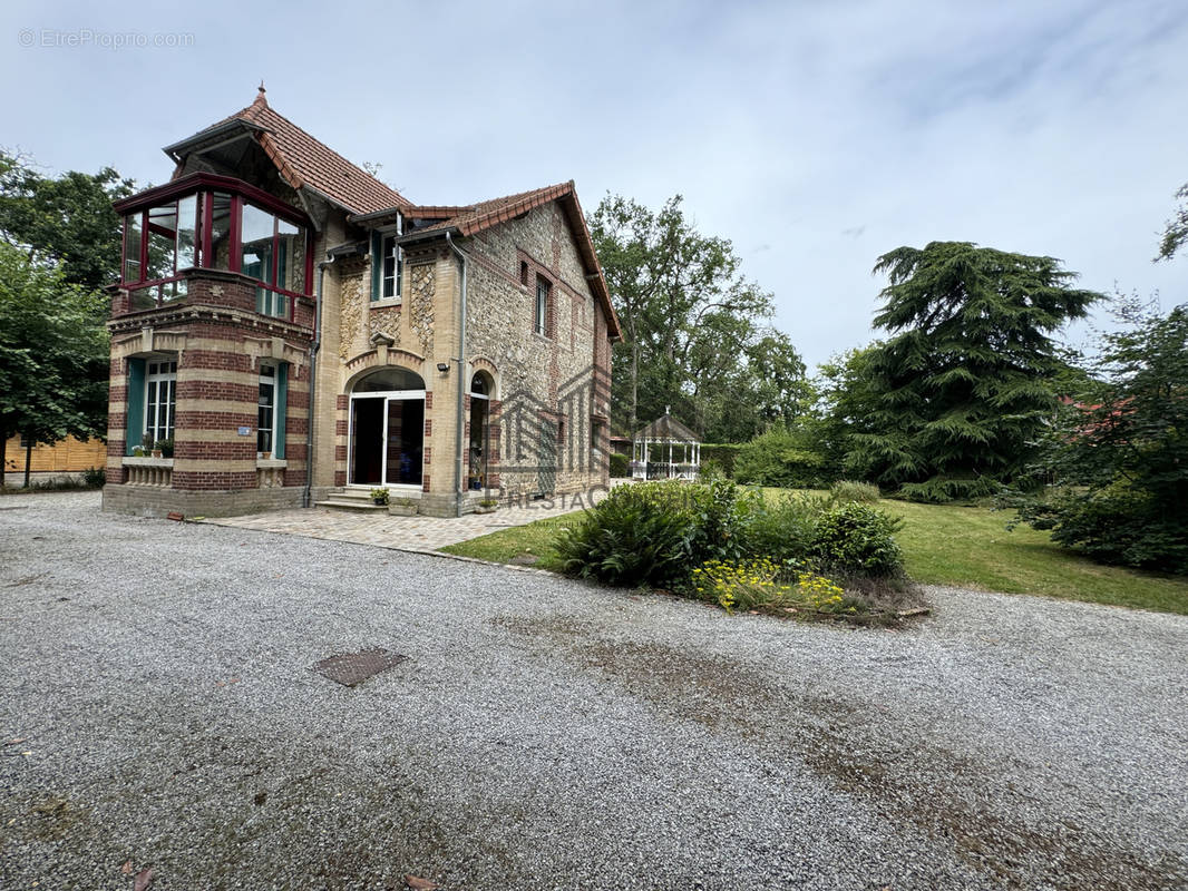 Maison à CLEON